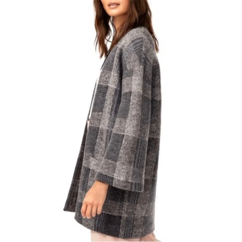Aritzia Wilfred Brullon Plaid Wool Cardigan Sweater Oversized Cozy Size XXS